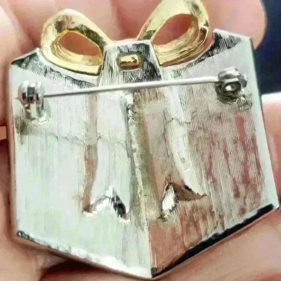 Silver and gold  brooche - Picture 2 of 4